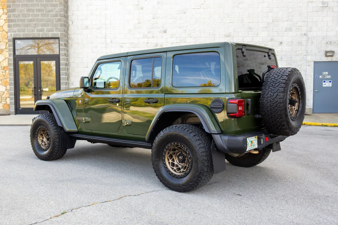 2022 Jeep JL Wrangler - Image 17 of 31