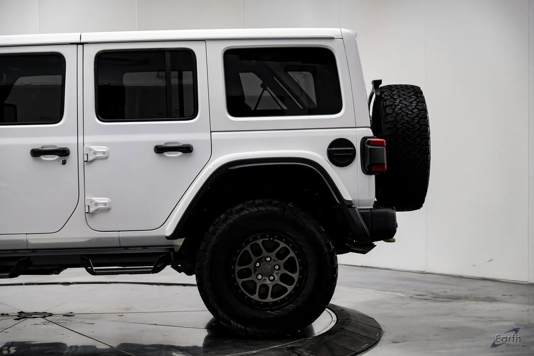 2022 Jeep JL Wrangler - Image 9 of 12