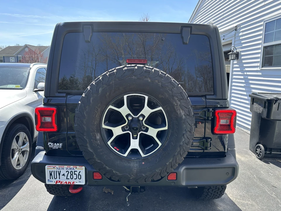 2022 Jeep JL Wrangler - Image 12 of 31