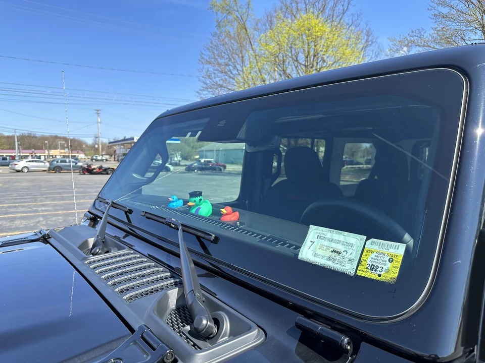 2022 Jeep JL Wrangler - Image 24 of 31