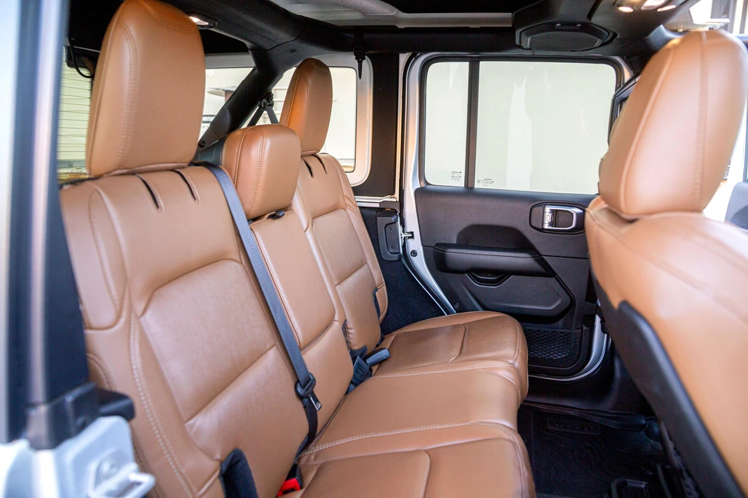 2022 Jeep JL Wrangler - Image 25 of 31