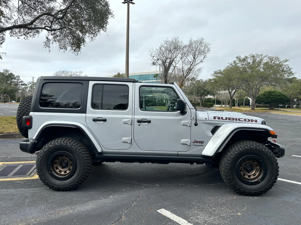 2022 Jeep JL Wrangler - Image 12 of 31