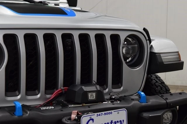 2022 Jeep JL Wrangler - Image 11 of 12