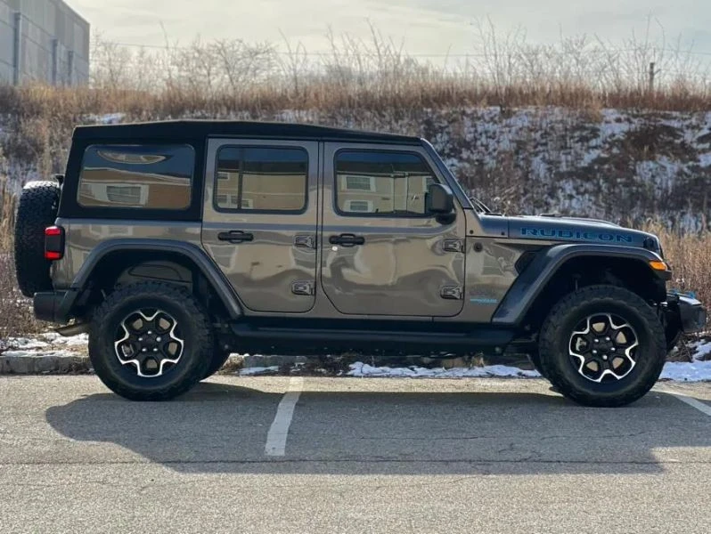 2022 Jeep JL Wrangler - Image 12 of 12