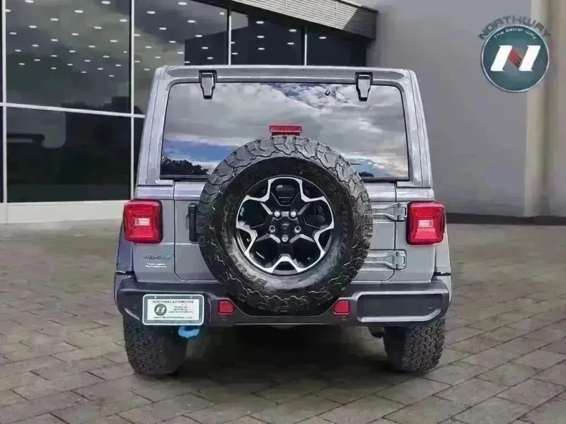 2022 Jeep JL Wrangler - Image 4 of 12