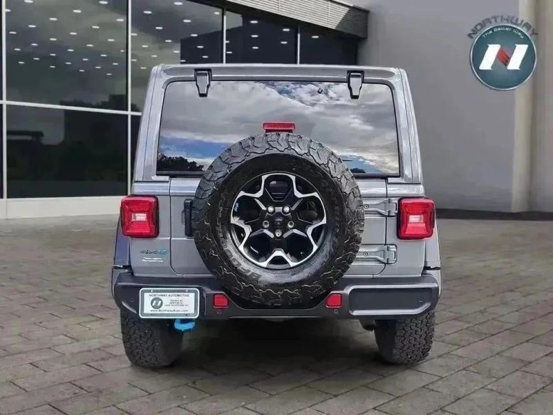 2022 Jeep JL Wrangler - Image 4 of 12