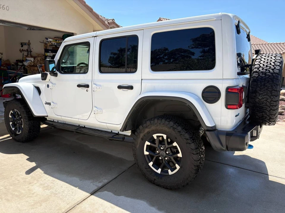 2022 Jeep JL Wrangler - Image 4 of 5