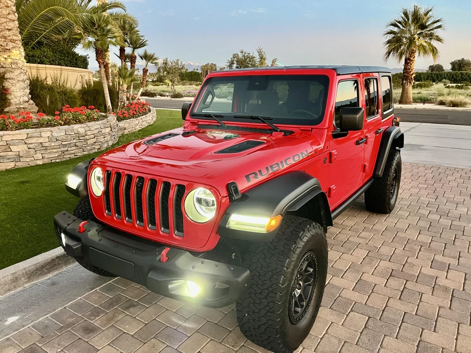2022 Jeep JL Wrangler - Image 2 of 31