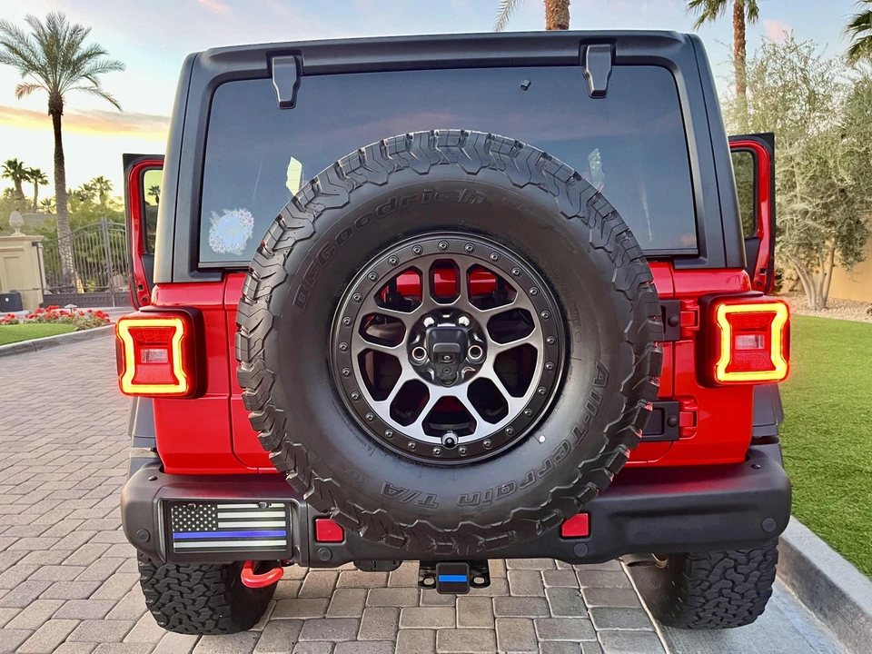 2022 Jeep JL Wrangler - Image 15 of 31