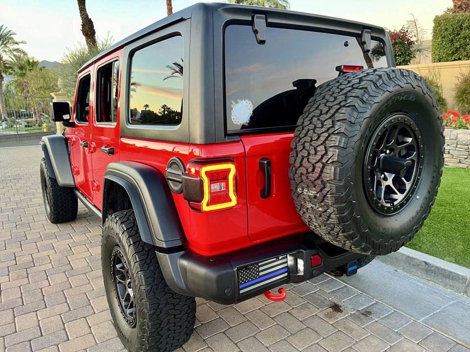 2022 Jeep JL Wrangler - Image 13 of 31