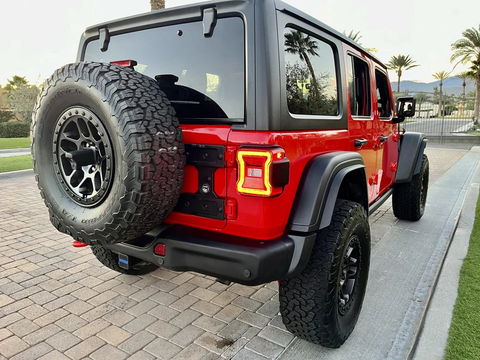 2022 Jeep JL Wrangler - Image 29 of 31