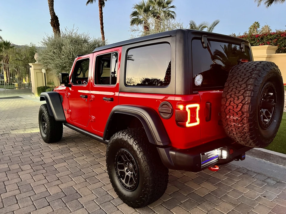 2022 Jeep JL Wrangler - Image 11 of 31