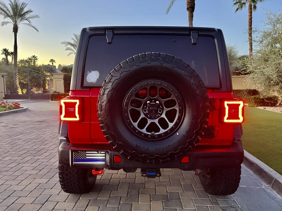 2022 Jeep JL Wrangler - Image 14 of 31