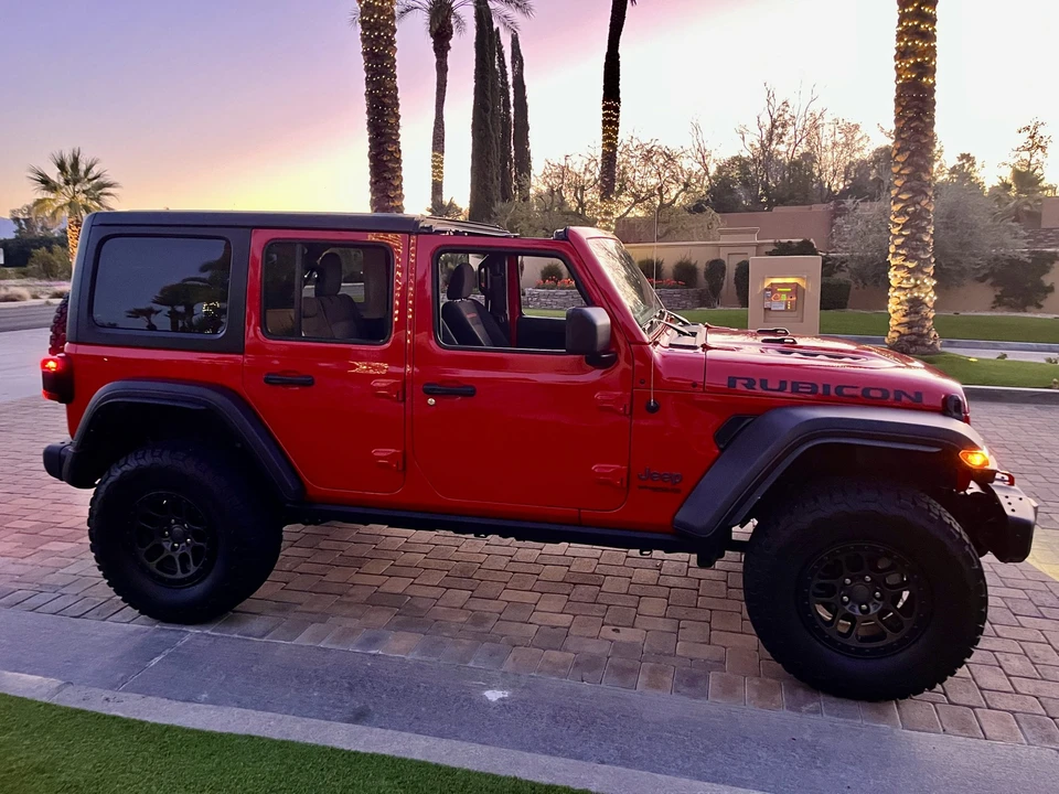 2022 Jeep JL Wrangler - Image 19 of 31