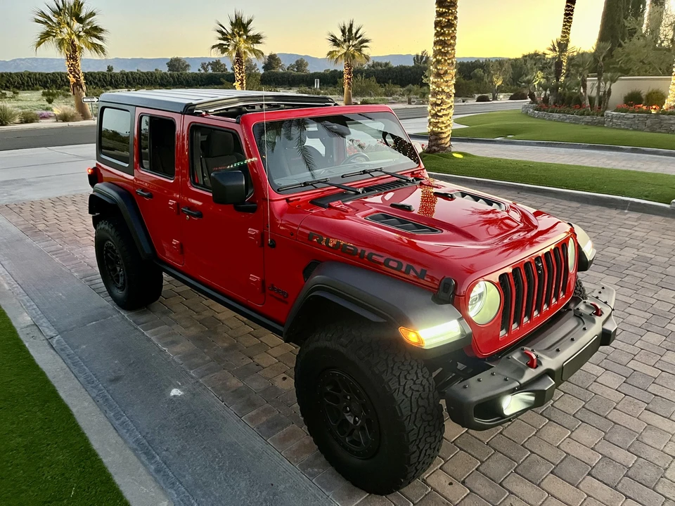 2022 Jeep JL Wrangler - Image 23 of 31