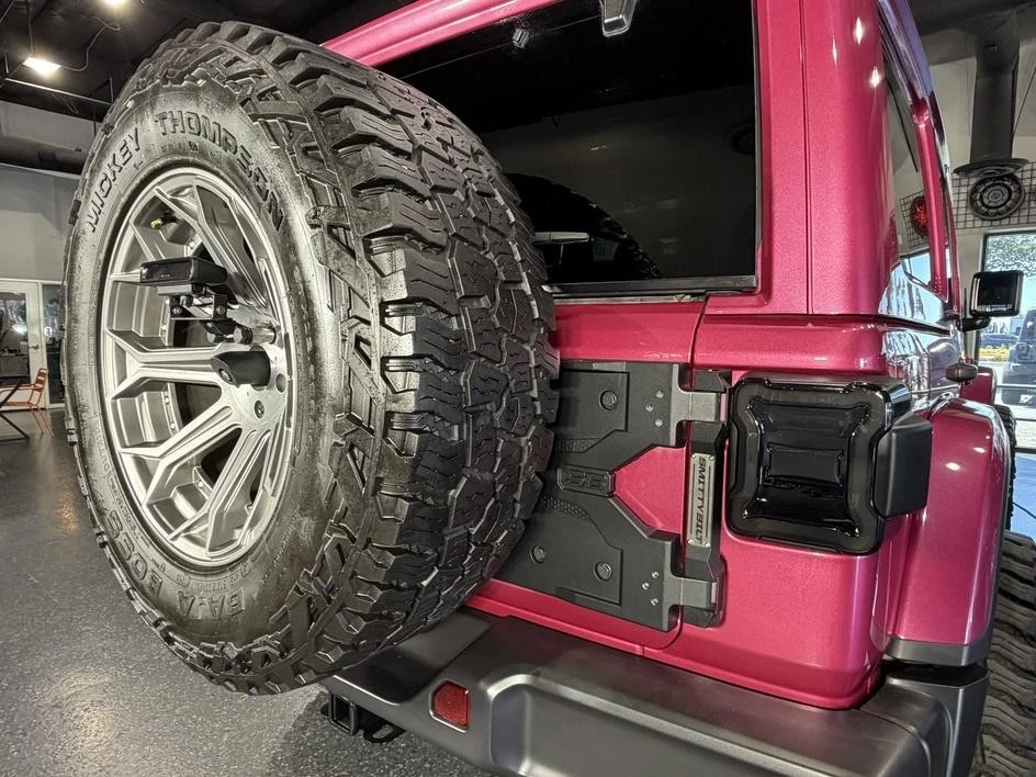 2022 Jeep JL Wrangler - Image 18 of 31