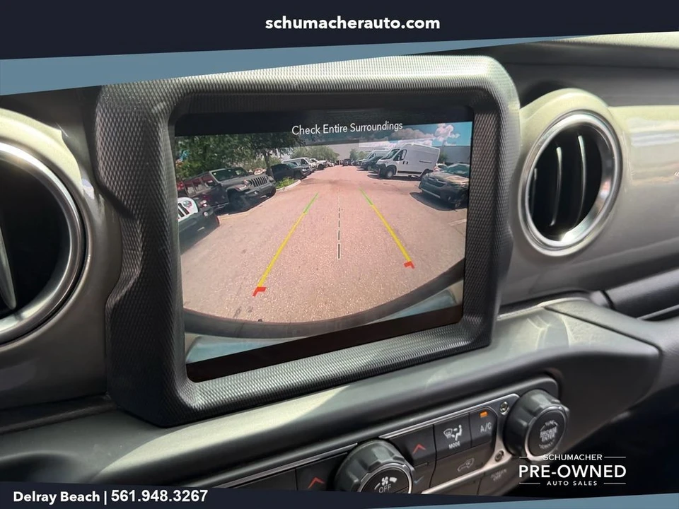 2022 Jeep JL Wrangler - Image 17 of 23