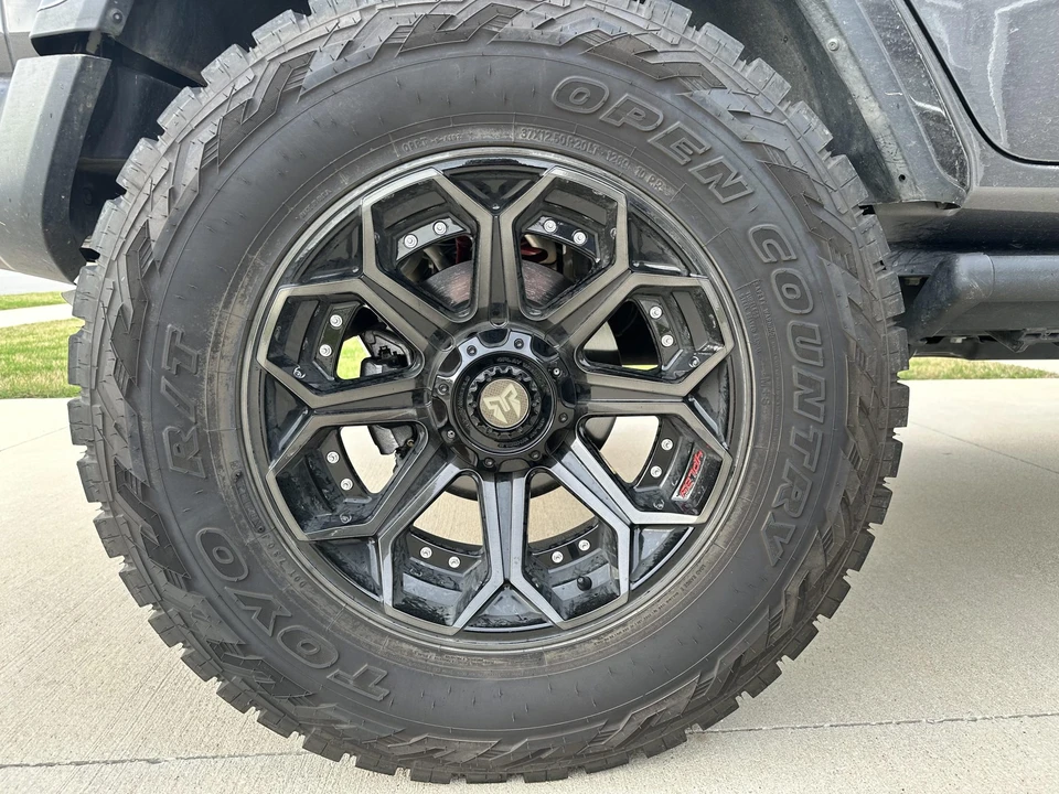 2022 Jeep JL Wrangler - Image 24 of 31