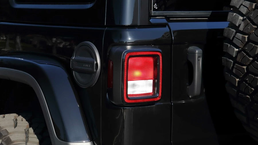 2022 Jeep JL Wrangler - Image 18 of 18