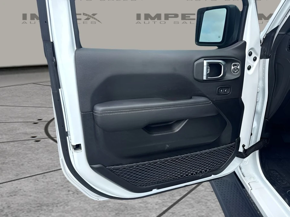 2022 Jeep JL Wrangler - Image 24 of 31