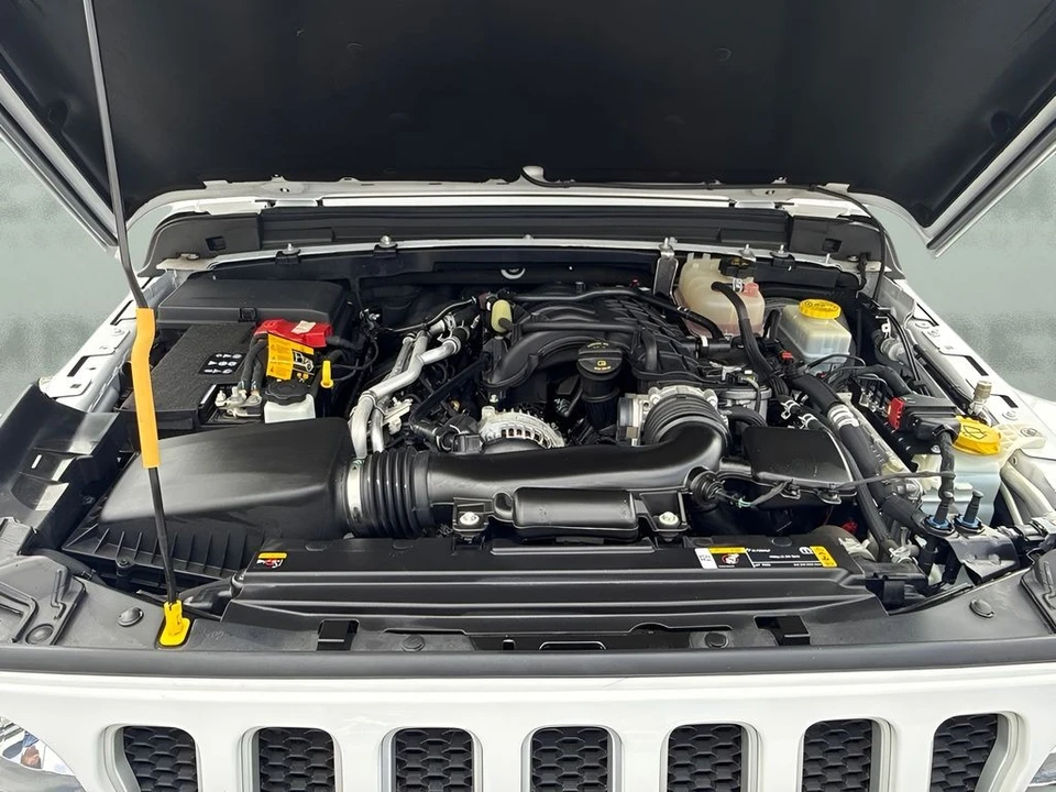 2022 Jeep JL Wrangler - Image 27 of 31