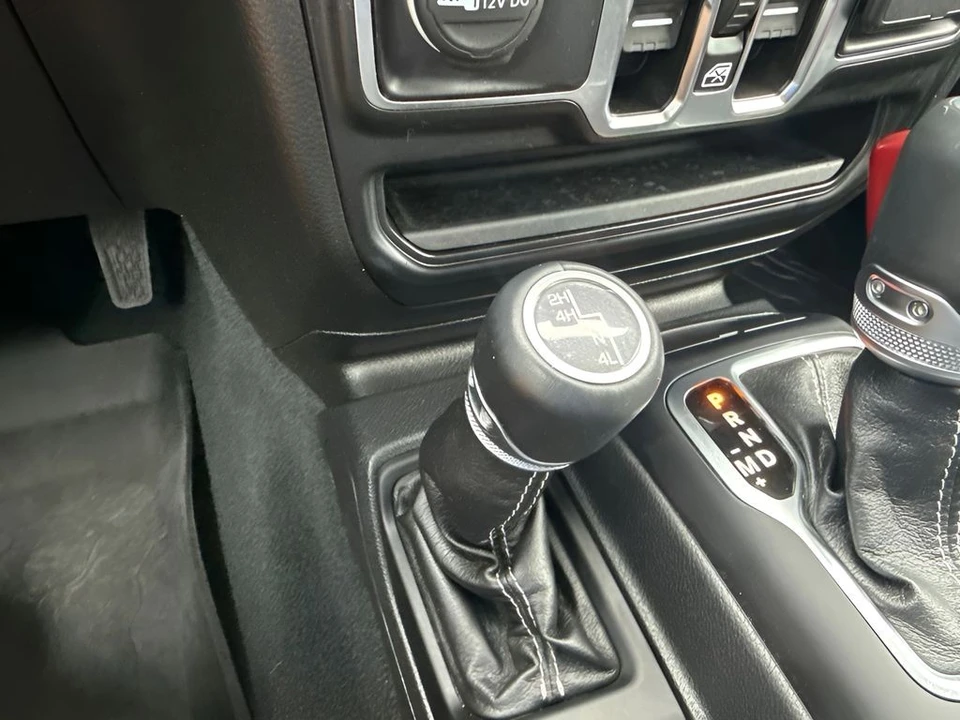 2022 Jeep JL Wrangler - Image 21 of 31