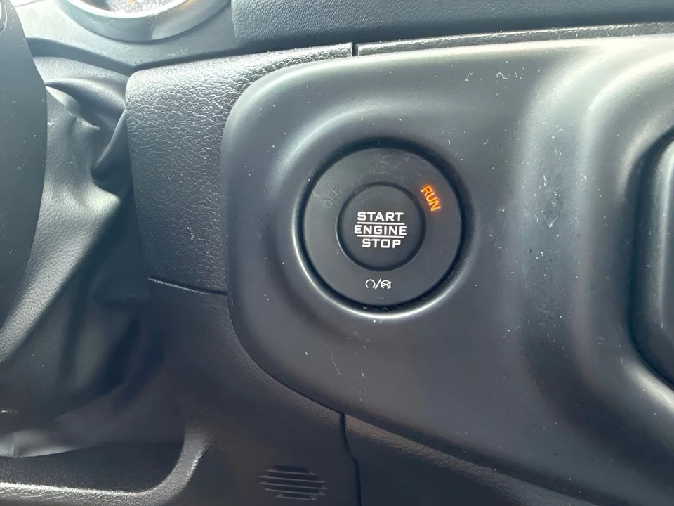 2022 Jeep JL Wrangler - Image 20 of 31