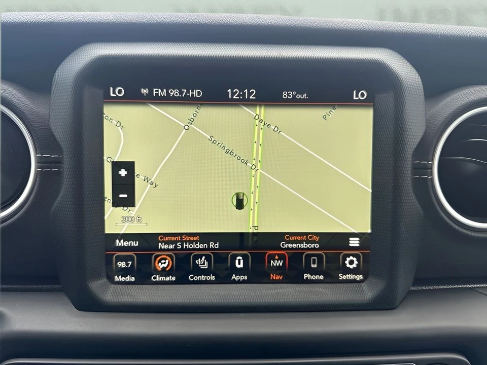 2022 Jeep JL Wrangler - Image 16 of 31