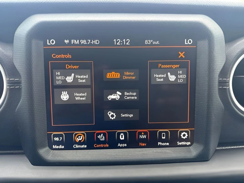 2022 Jeep JL Wrangler - Image 17 of 31