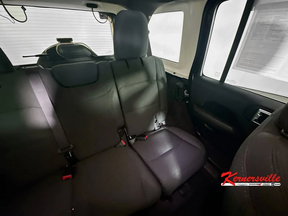 2022 Jeep JL Wrangler - Image 14 of 21