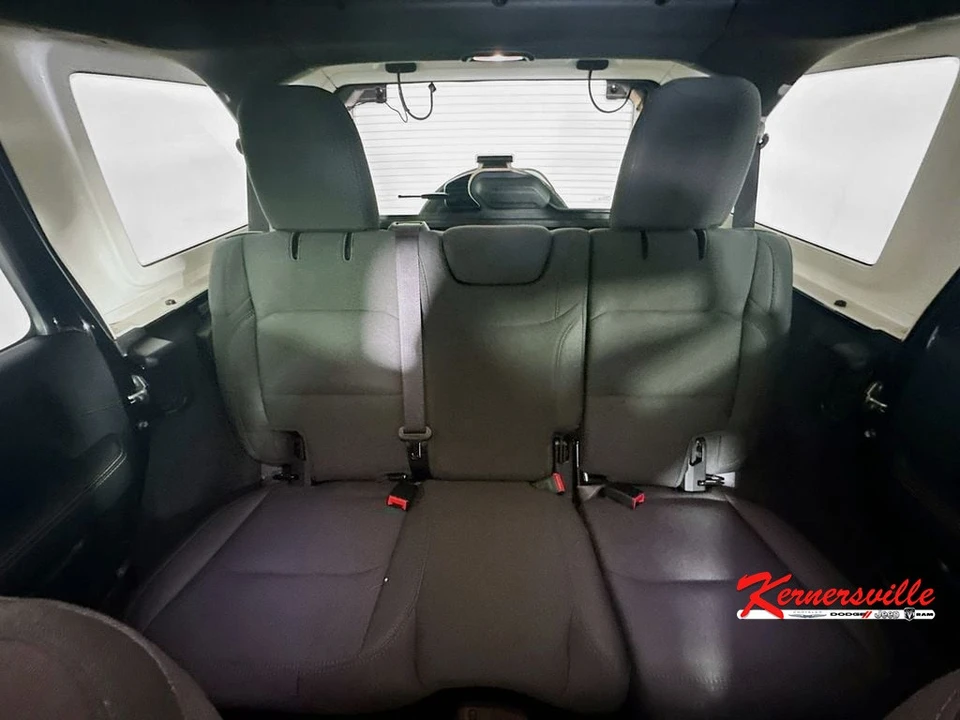2022 Jeep JL Wrangler - Image 13 of 21