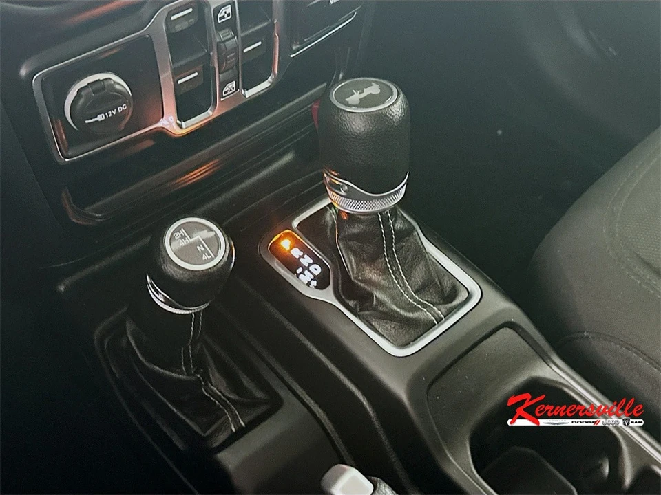 2022 Jeep JL Wrangler - Image 16 of 21