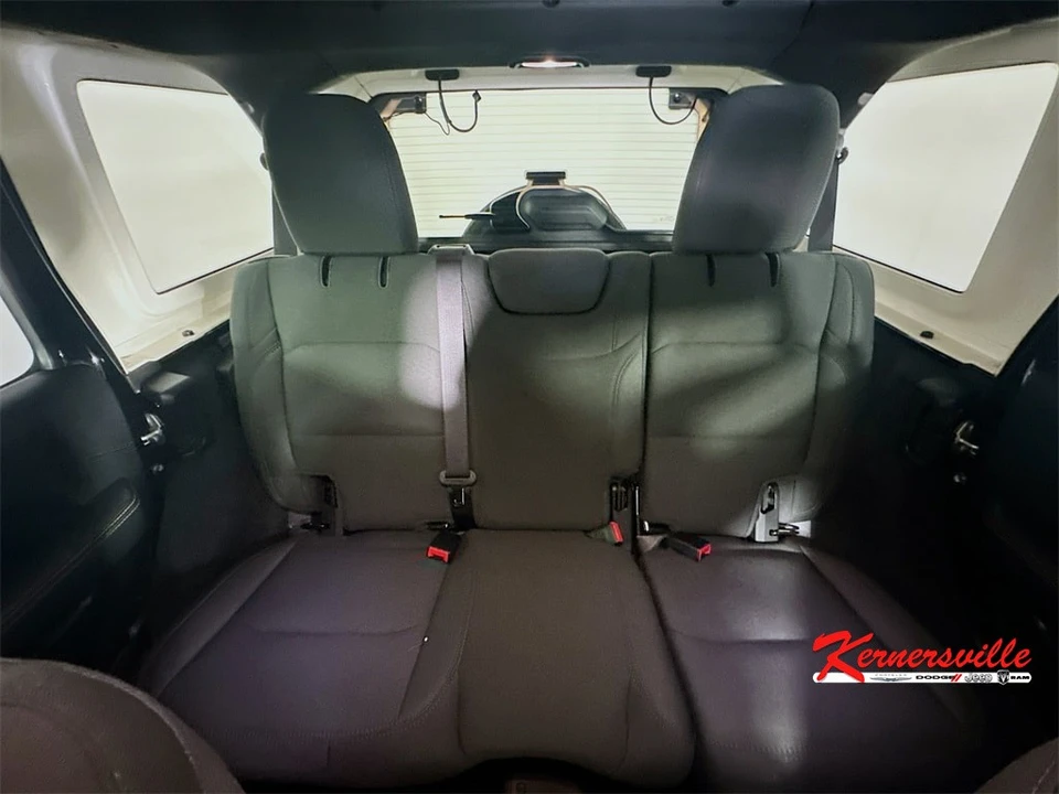 2022 Jeep JL Wrangler - Image 13 of 21