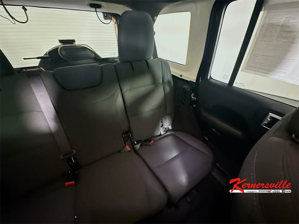 2022 Jeep JL Wrangler - Image 14 of 21