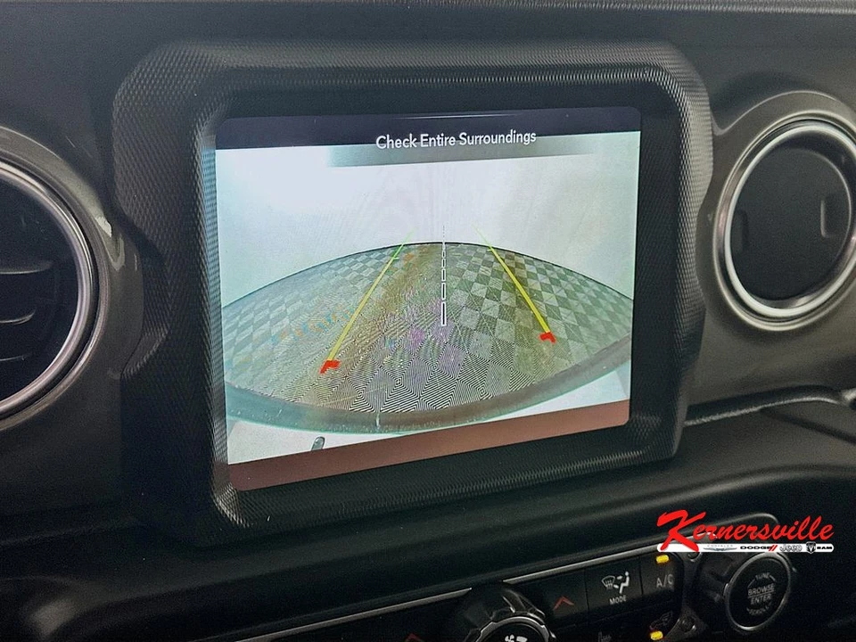 2022 Jeep JL Wrangler - Image 20 of 21