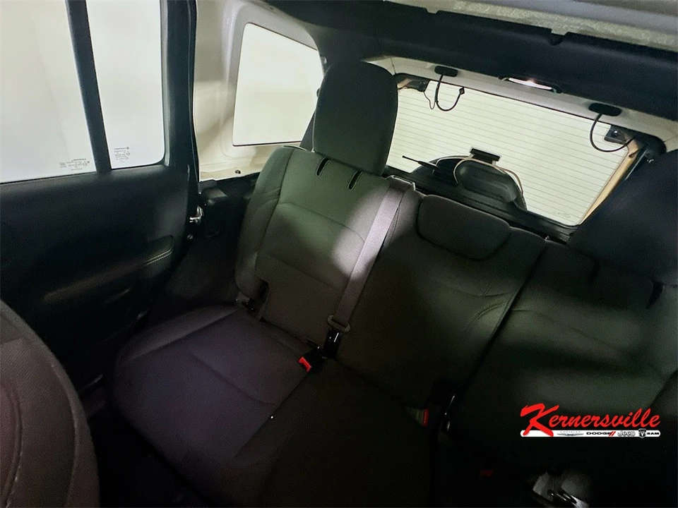 2022 Jeep JL Wrangler - Image 12 of 21