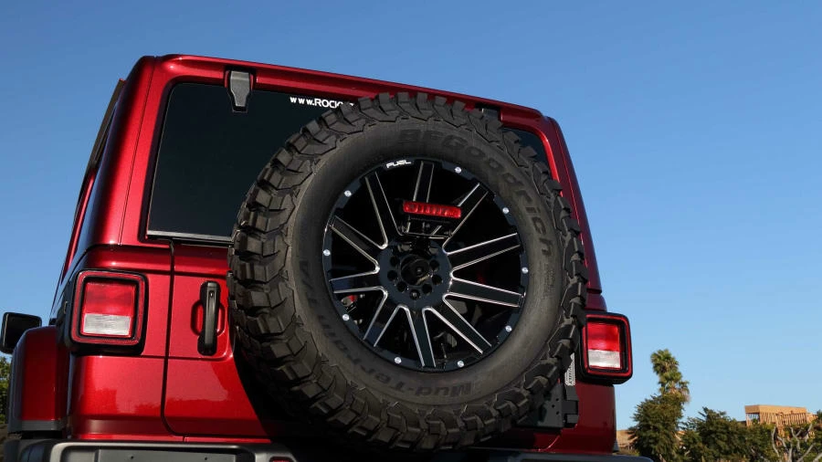 2022 Jeep JL Wrangler - Image 16 of 27