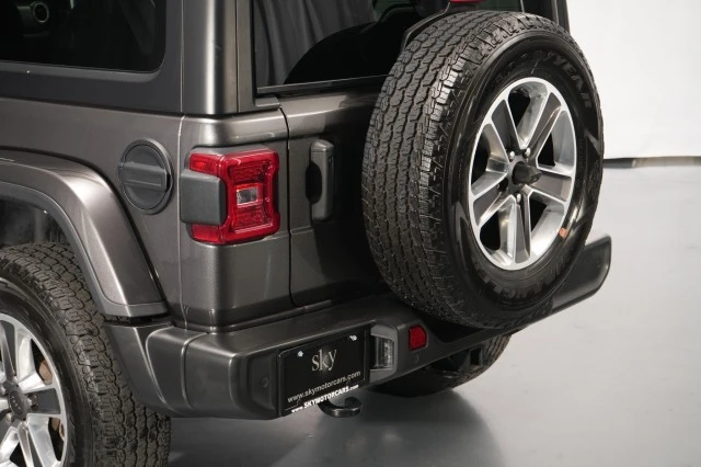 2022 Jeep JL Wrangler - Image 15 of 31