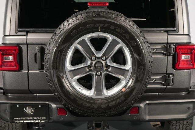 2022 Jeep JL Wrangler - Image 17 of 31