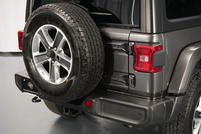 2022 Jeep JL Wrangler - Image 11 of 31