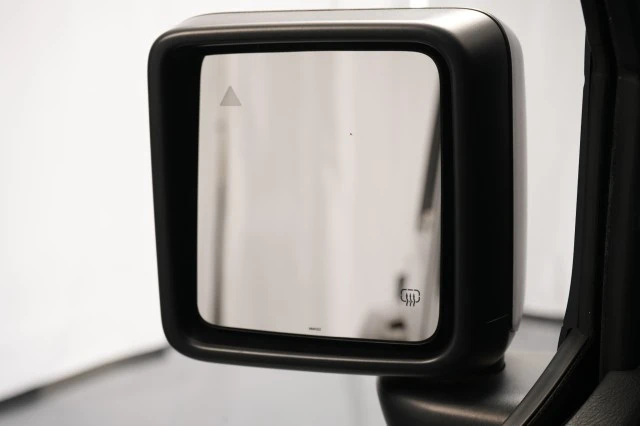 2022 Jeep JL Wrangler - Image 18 of 31