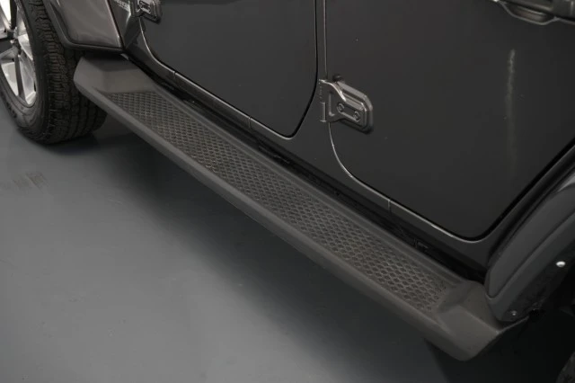 2022 Jeep JL Wrangler - Image 19 of 31