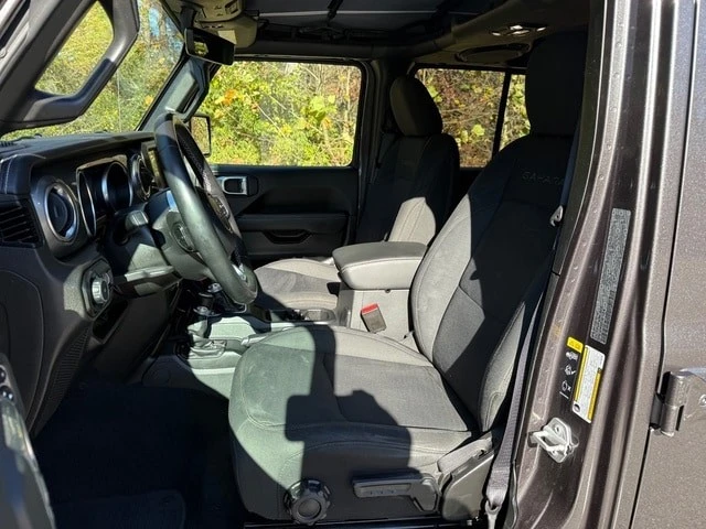 2022 Jeep JL Wrangler - Image 11 of 12