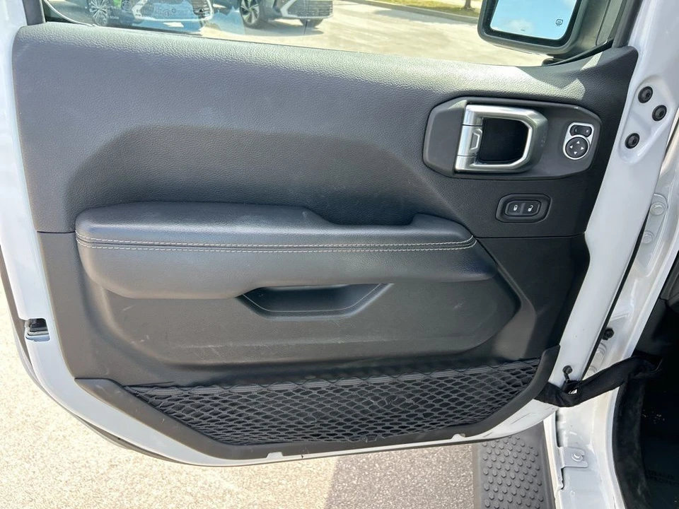 2022 Jeep JL Wrangler - Image 10 of 21