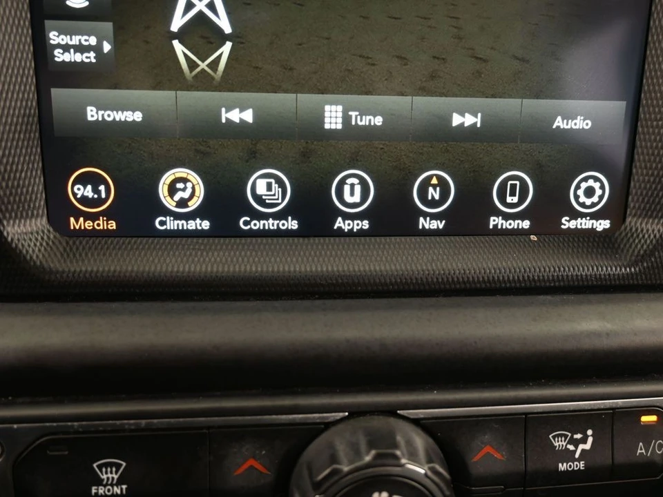 2022 Jeep JL Wrangler - Image 21 of 21