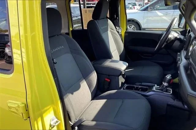 2022 Jeep JL Wrangler - Image 10 of 12