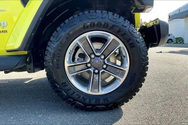 2022 Jeep JL Wrangler - Image 11 of 12
