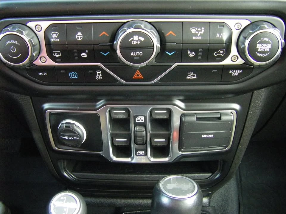 2022 Jeep JL Wrangler - Image 13 of 20