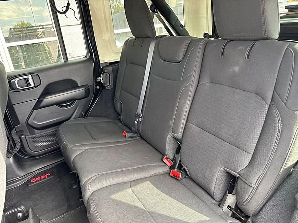 2022 Jeep JL Wrangler - Image 18 of 19