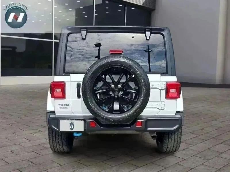 2022 Jeep JL Wrangler - Image 4 of 12